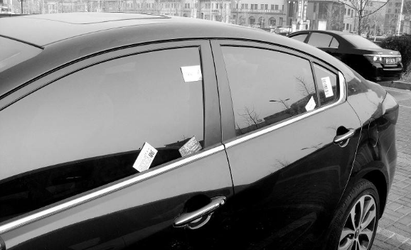 汽车车窗玻璃震动异响是什么问题？汽车车门玻璃异响怎么解决！