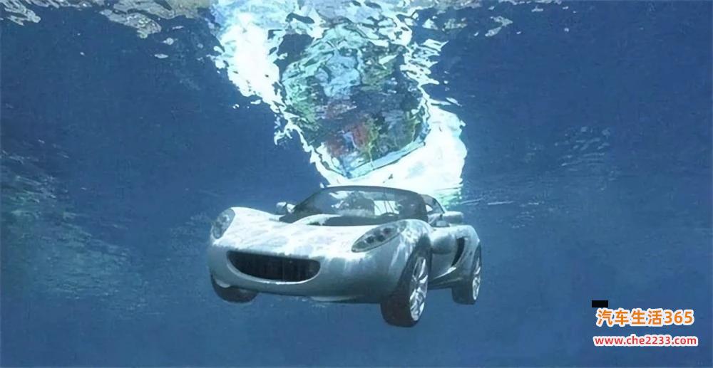 假如开车不慎落入水中，应该如何自救，怎样做逃生成功率最高？