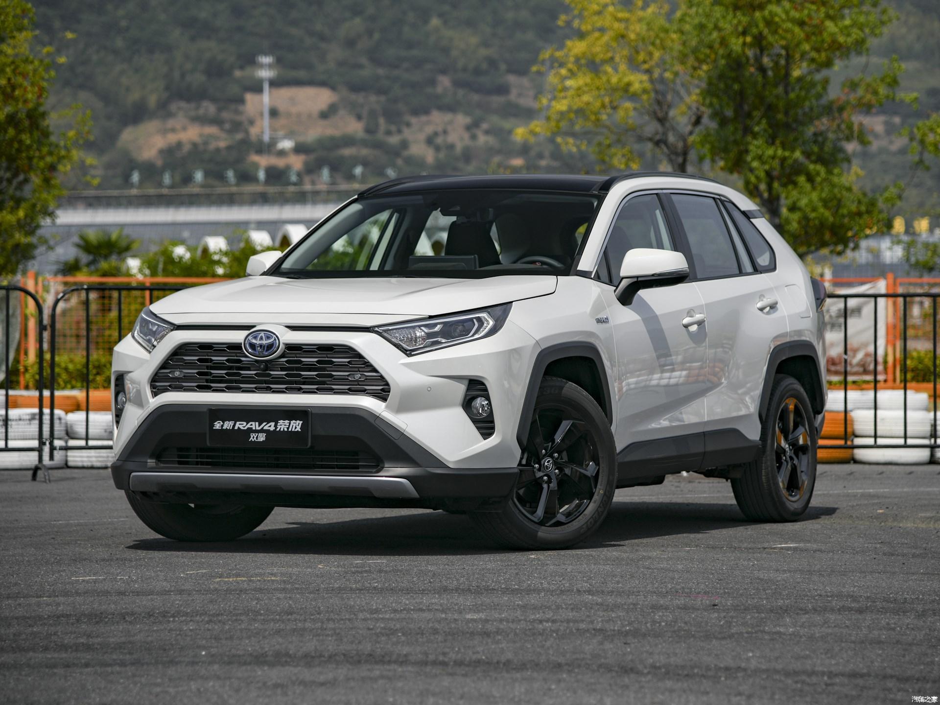 丰田RAV4荣放哪款车型好，荣放哪一款车型更具性价比？